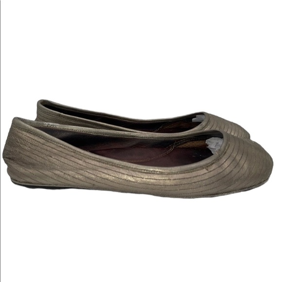 GENTLE SOULS Metallic Pewter Ballet Flats Size 6 - Picture 1 of 7